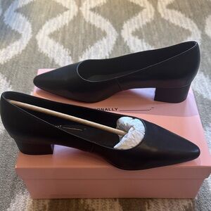 INTENTIONALLY BLANK Black Women's Flats